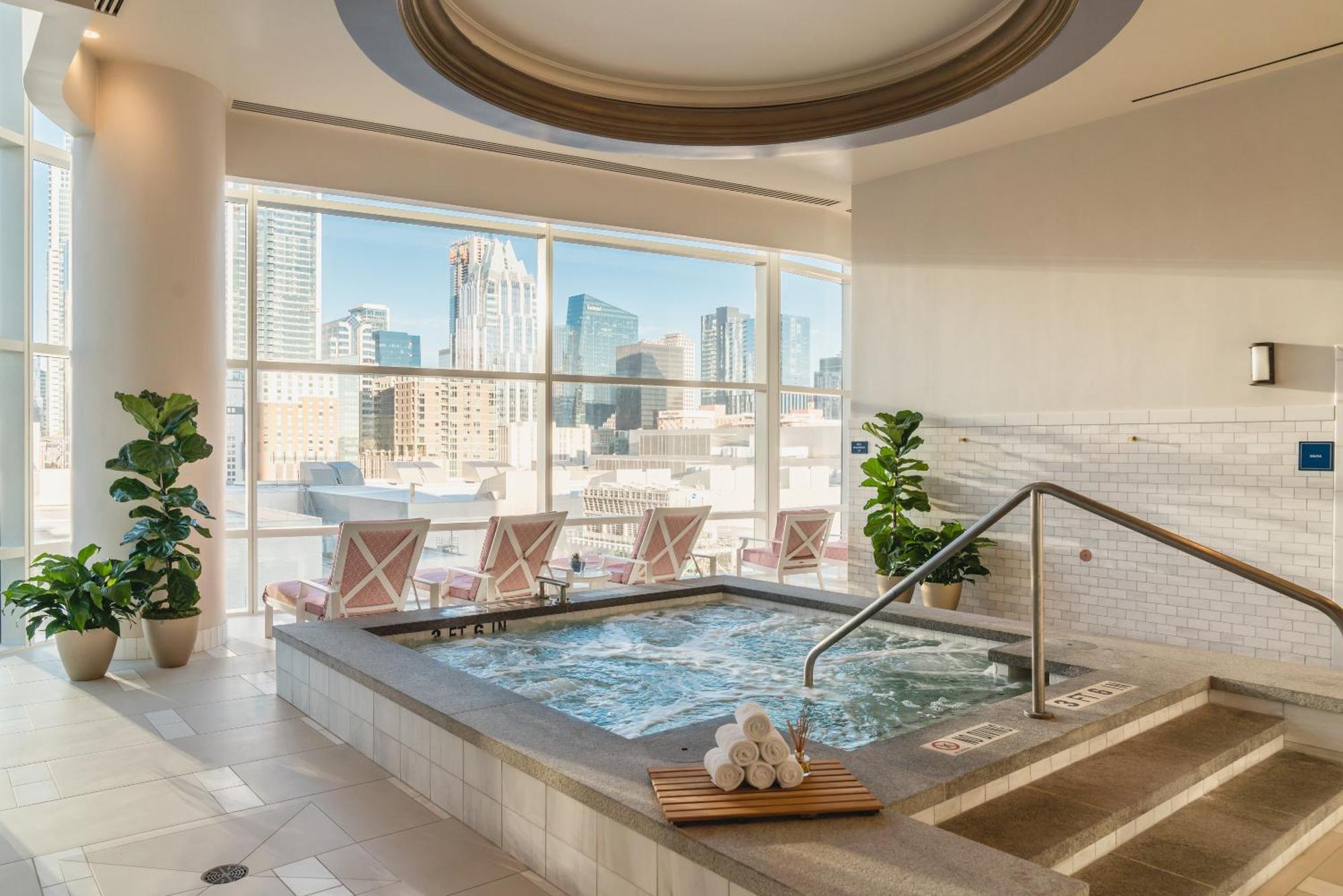 Fairmont Hotel 4*